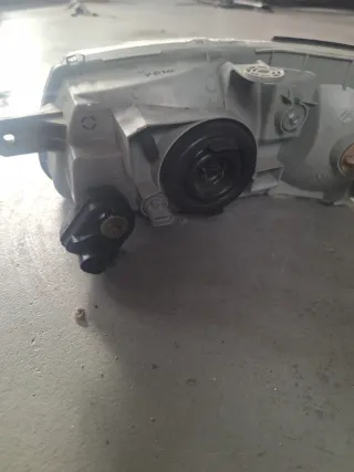 Faro derecho Hyundai Accent LC 2001