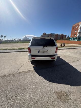 Jeep Grand Cherokee SRT8