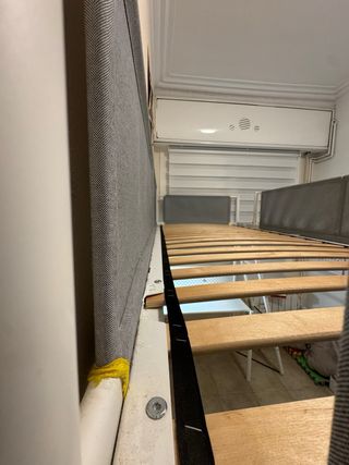 Litera con escritorio y barrera