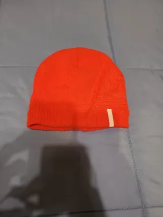 Cappello lana colore salmone