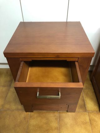 Mesitas de noche madera maciza