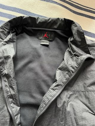 Cortavientos Jordan Negro Naranja