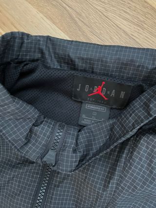 Cortavientos Jordan Negro Naranja