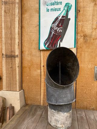 Veleta antigua de chimenea