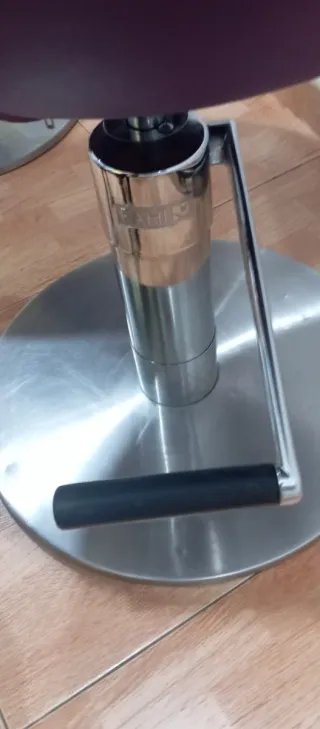 2 Sillones de Peluquería violetas