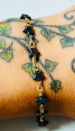 Pulsera estrellas de hematite en oro laminado 18KT