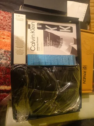 Lote Ropa Interior y Cremas Hombre Calvin Klein