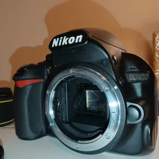 Nikon D3100 Fotocamera Reflex con due batterie