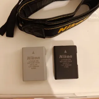 Nikon D3100 Fotocamera Reflex con due batterie