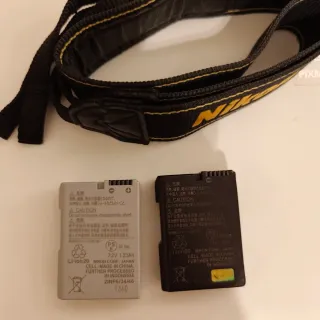 Nikon D3100 Fotocamera Reflex con due batterie