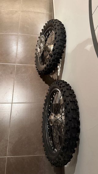 Conjunto Llantas  EXCEL Pequeñas ,