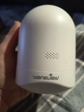 Cámara de seguridad blanca