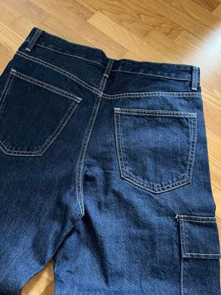 Pantalones vaqueros Bershka corte recto