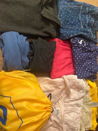 Lote Ropa: Vestido, Tejano, 3 Camisetas, 2 Leotard