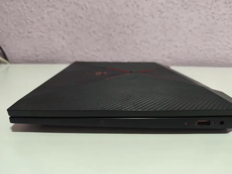Portátil Gamer HP Omen 15 Negro/Rojo afbeelding 3