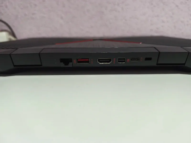 Portátil Gamer HP Omen 15 Negro/Rojo afbeelding 4