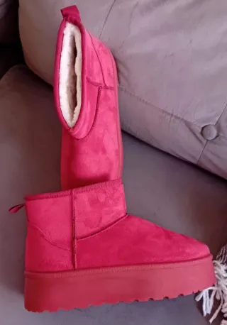 Botas Vermelhas Forradas Tamanho 40