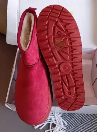 Botas Vermelhas Forradas Tamanho 40