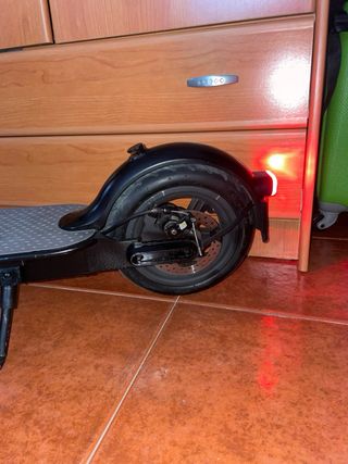 Patinete Eléctrico con Casco