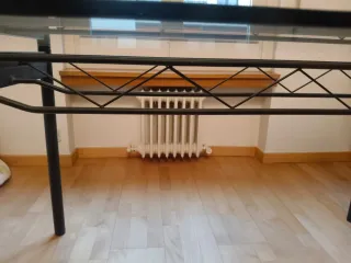 Mesa de cristal diseño moderno