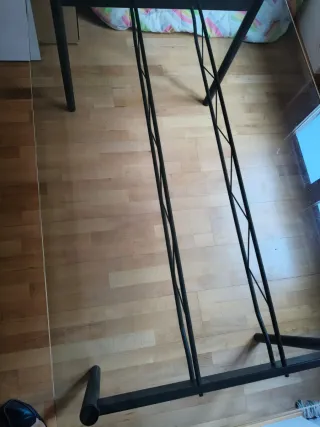 Mesa de cristal diseño moderno