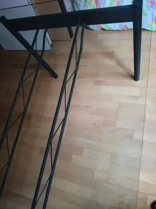 Mesa de cristal diseño moderno