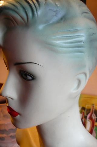 Maniquí Torso Mujer Cara Bonita