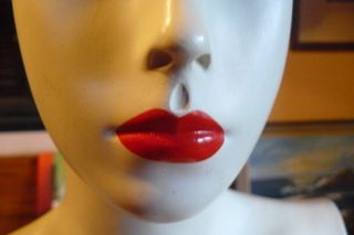 Maniquí Torso Mujer Cara Bonita