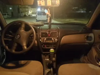 Nissan Almera 2002
