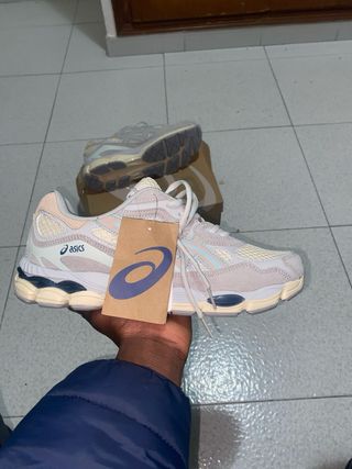 Asics Gel NYC Beige/Gris Talla 42