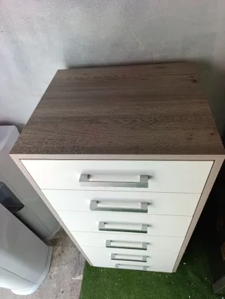 Cómoda 5 cajones madera y metal