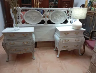Cabecero y Mesitas de Noche.Se venden por separado