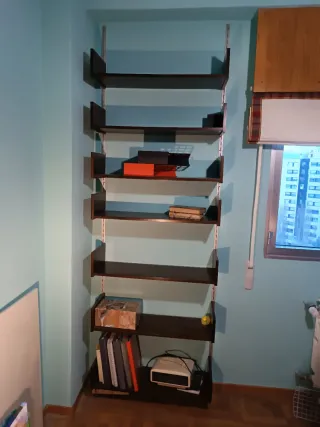 Estantería librería diseño limpio y práctico