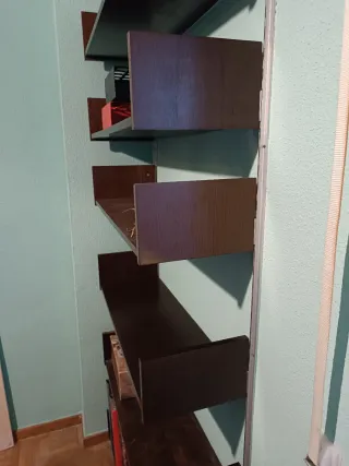 Estantería librería diseño limpio y práctico