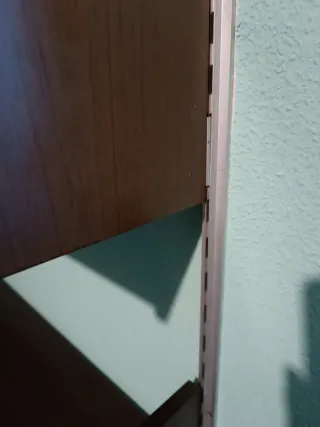 Estantería librería diseño limpio y práctico