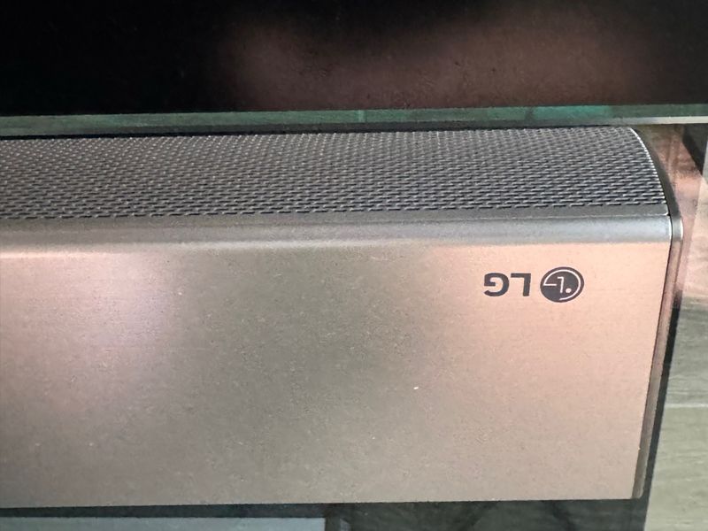 TV LG OLED 55” 4K + BARRA DE SONIDO + MESA TV afbeelding 4