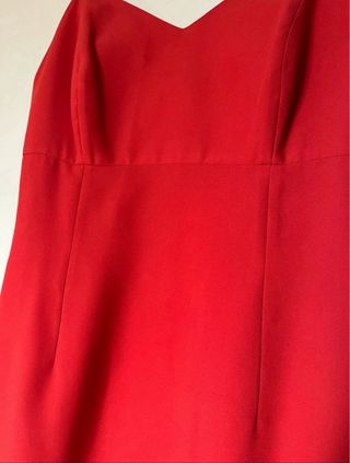 Elegante Conjunto Rojo Chaqueta y Vestido D’ors