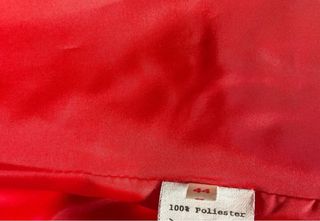 Elegante Conjunto Rojo Chaqueta y Vestido D’ors