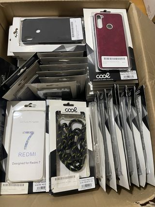 Lote enorme de fundas para móviles nuevas