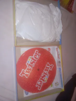 Pack 2 Juegos + Libro: Twister y El Amuleto del Oj