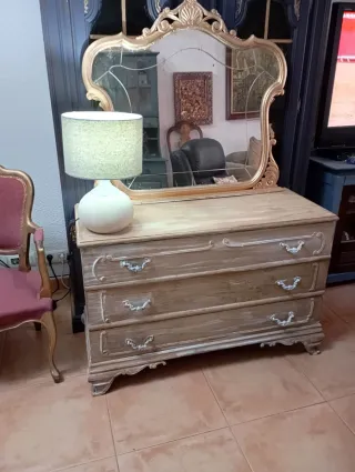 Cómoda con espejo vintage