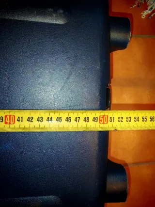 Maleta de cabina rígida.