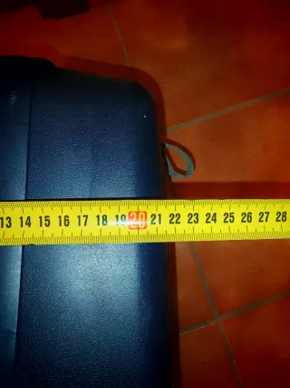 Maleta de cabina rígida.