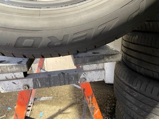 Neumático 285/45R20