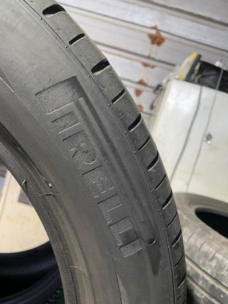 Neumático 285/45R20