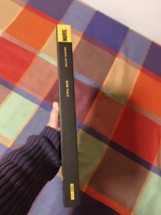 Civil War-Marvel Deluxe