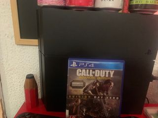 PS4 (PlayStation 4) con 2 controller, scambio con tv