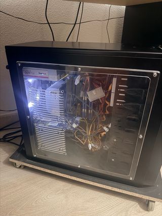 Torre PC Sagitta II Lux + Monitor