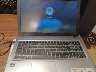 Ordenador portátil Asus