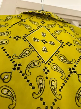 Camisa Zara Estampada Amarilla